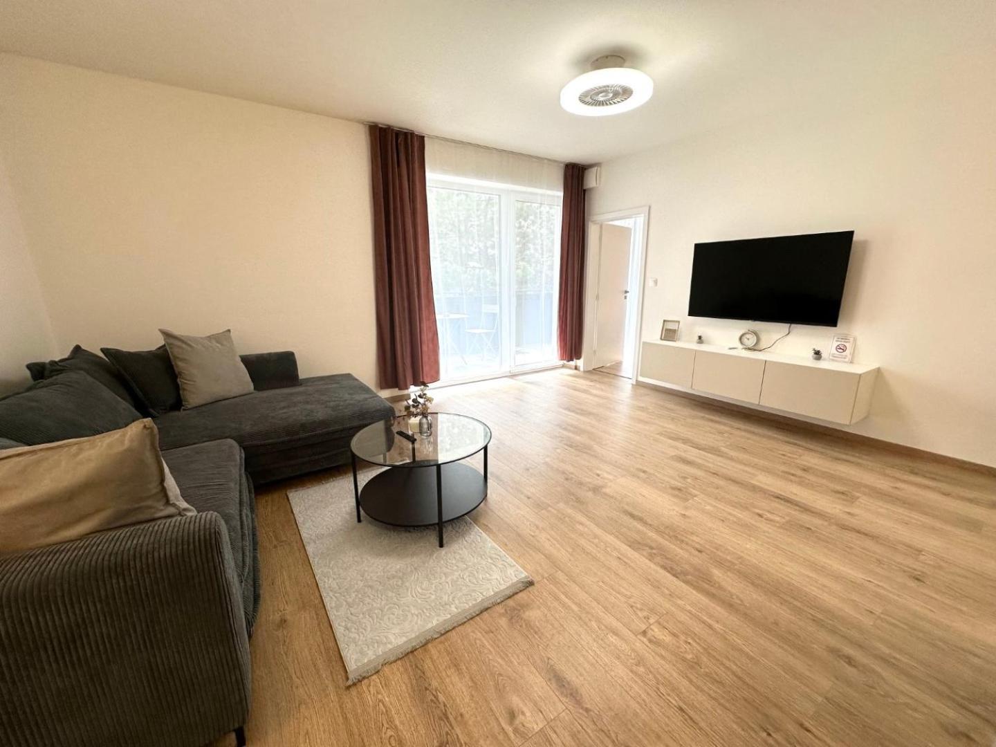 2 Room Apartment, New Building, Balcony, 208 Rovinka Εξωτερικό φωτογραφία