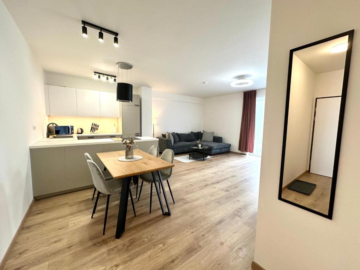 2 Room Apartment, New Building, Balcony, 208 Rovinka Εξωτερικό φωτογραφία