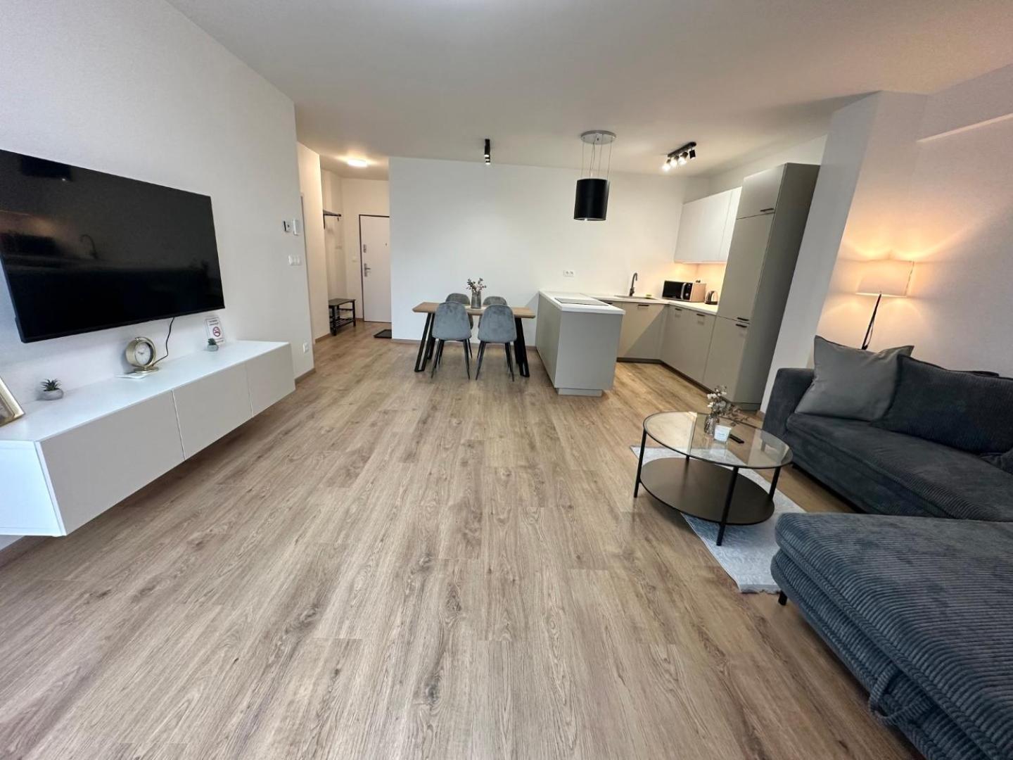 2 Room Apartment, New Building, Balcony, 208 Rovinka Εξωτερικό φωτογραφία